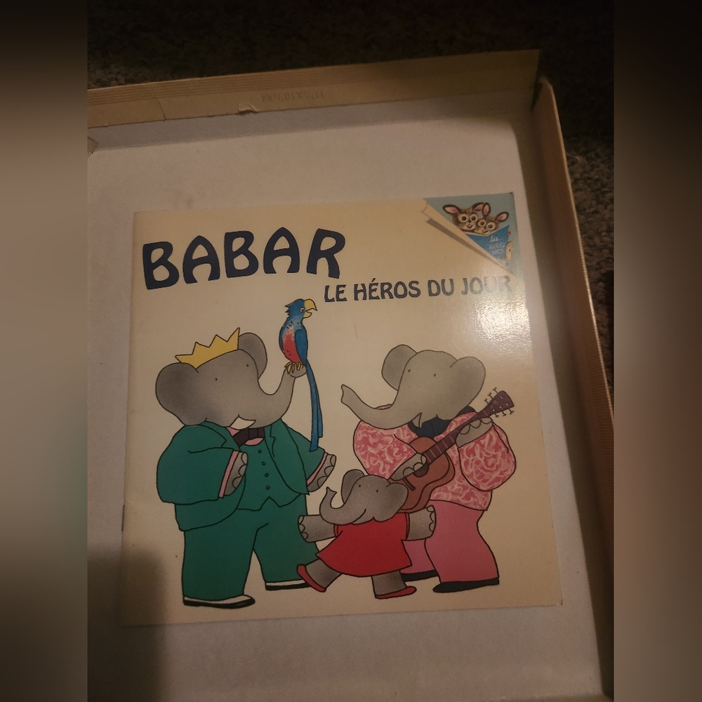 4/$20 French book in French Babar